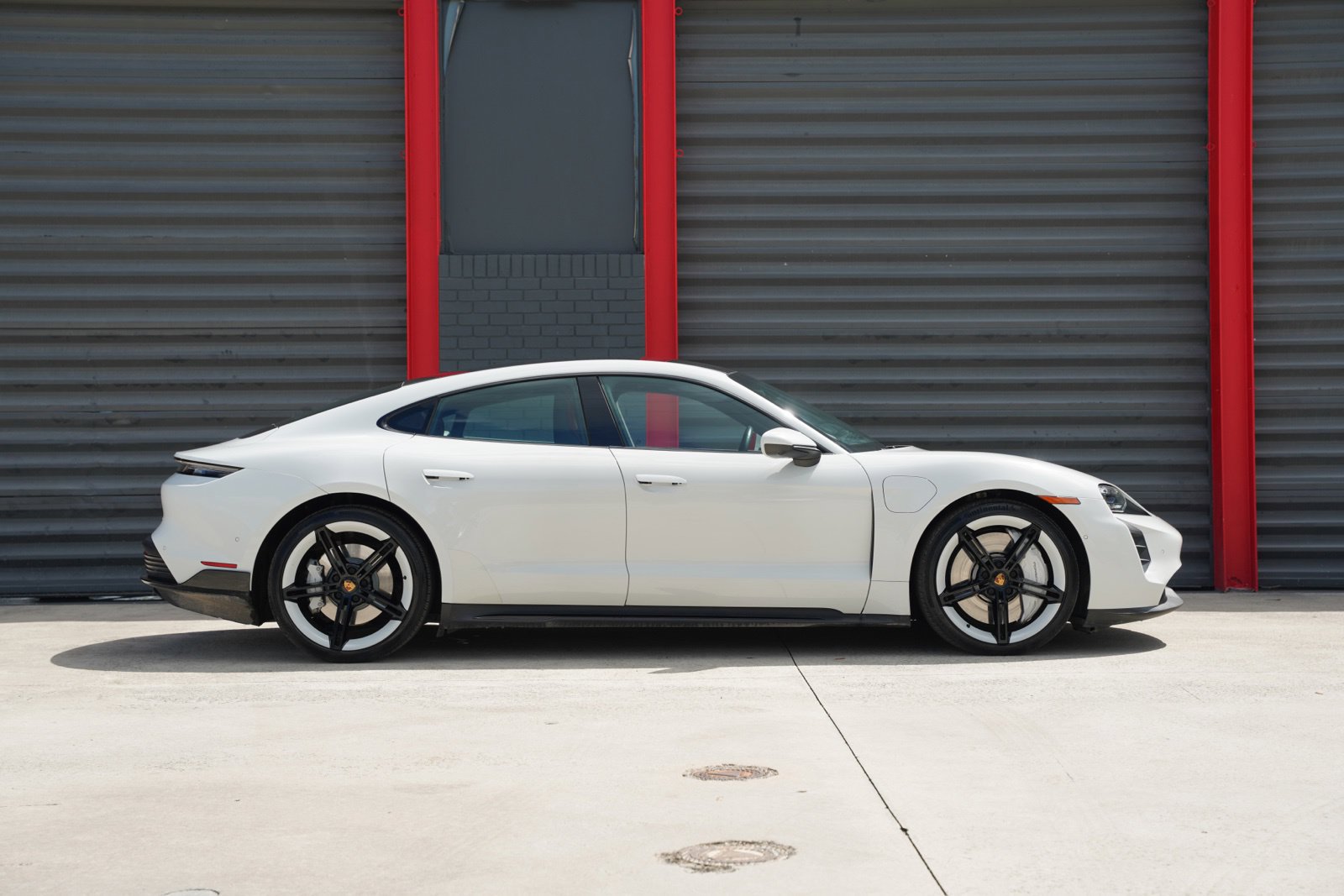 Used 2020 Porsche Taycan 4S AWD/4WD image 6
