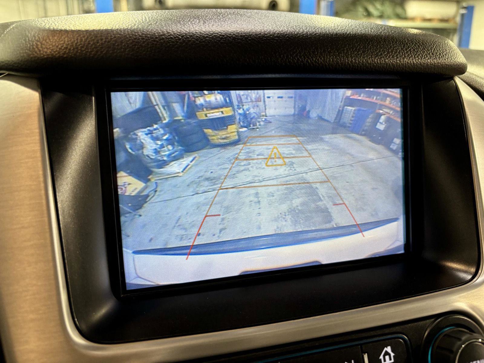 Used 2019 GMC Yukon XL SLT image 4