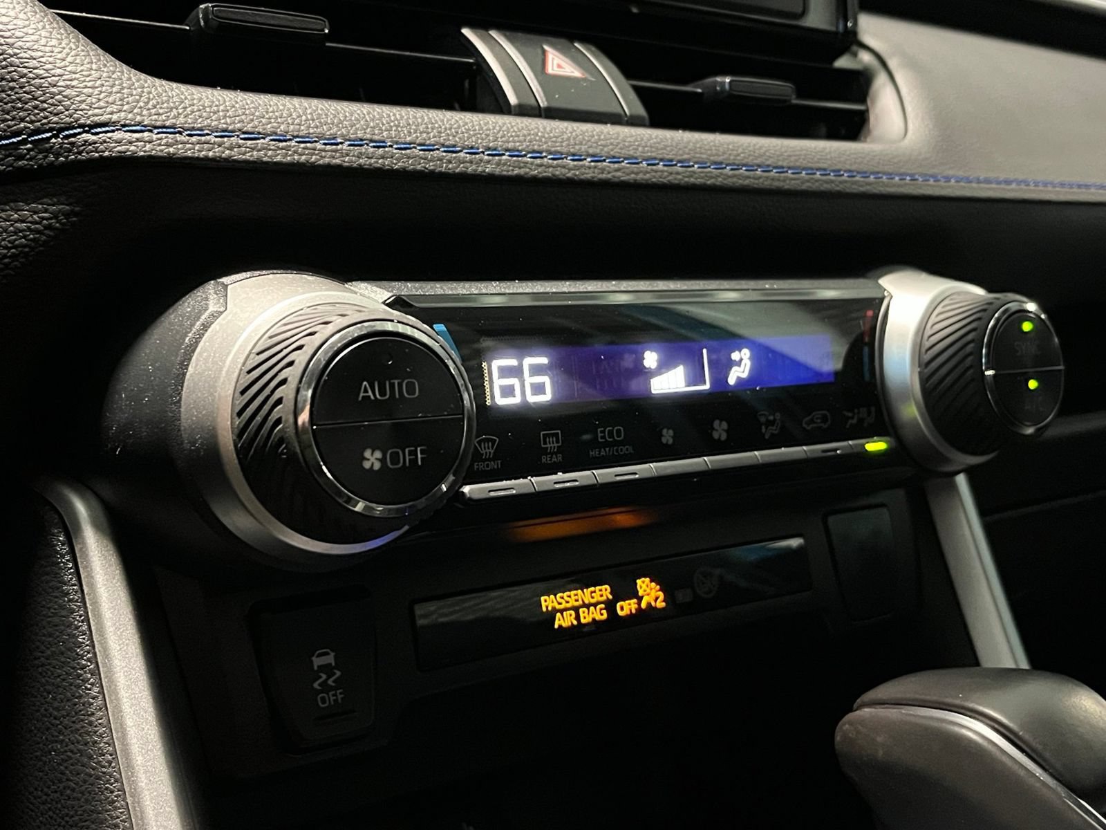 Used 2022 Toyota RAV4 SE AWD/4WD image 24