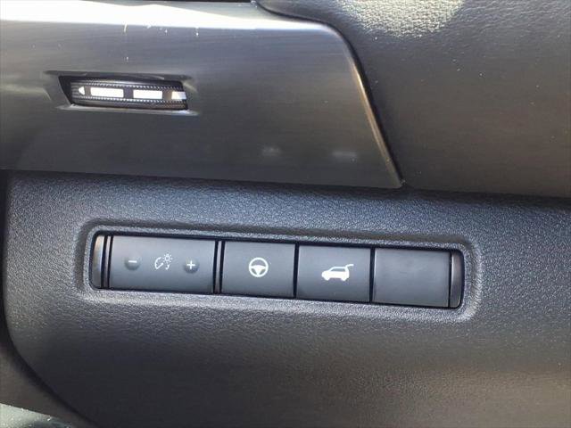Used 2022 Nissan Pathfinder SL w/ SL Premium Package AWD/4WD image 16