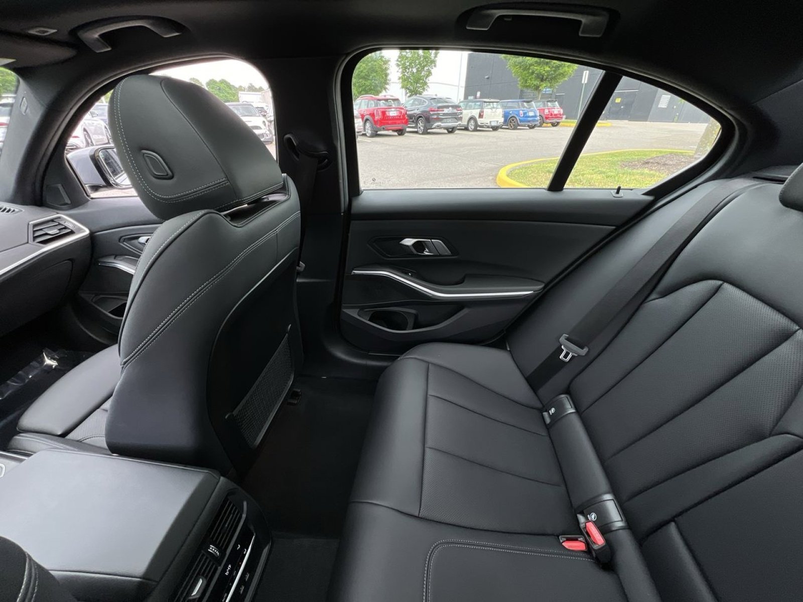 Used 2023 BMW 330i xDrive Sedan w/ Driving Assistance Package image 2