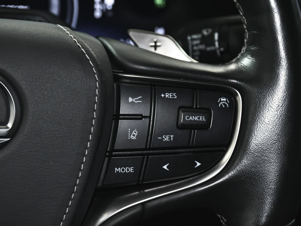 Used 2022 Lexus LS 500h AWD w/ Luxury Package image 43