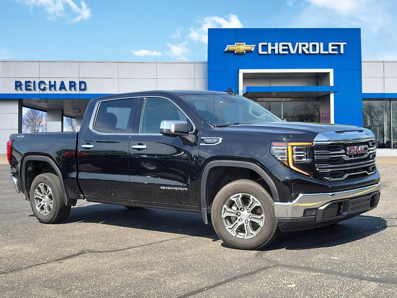 Used 2025 GMC Sierra 1500 SLT