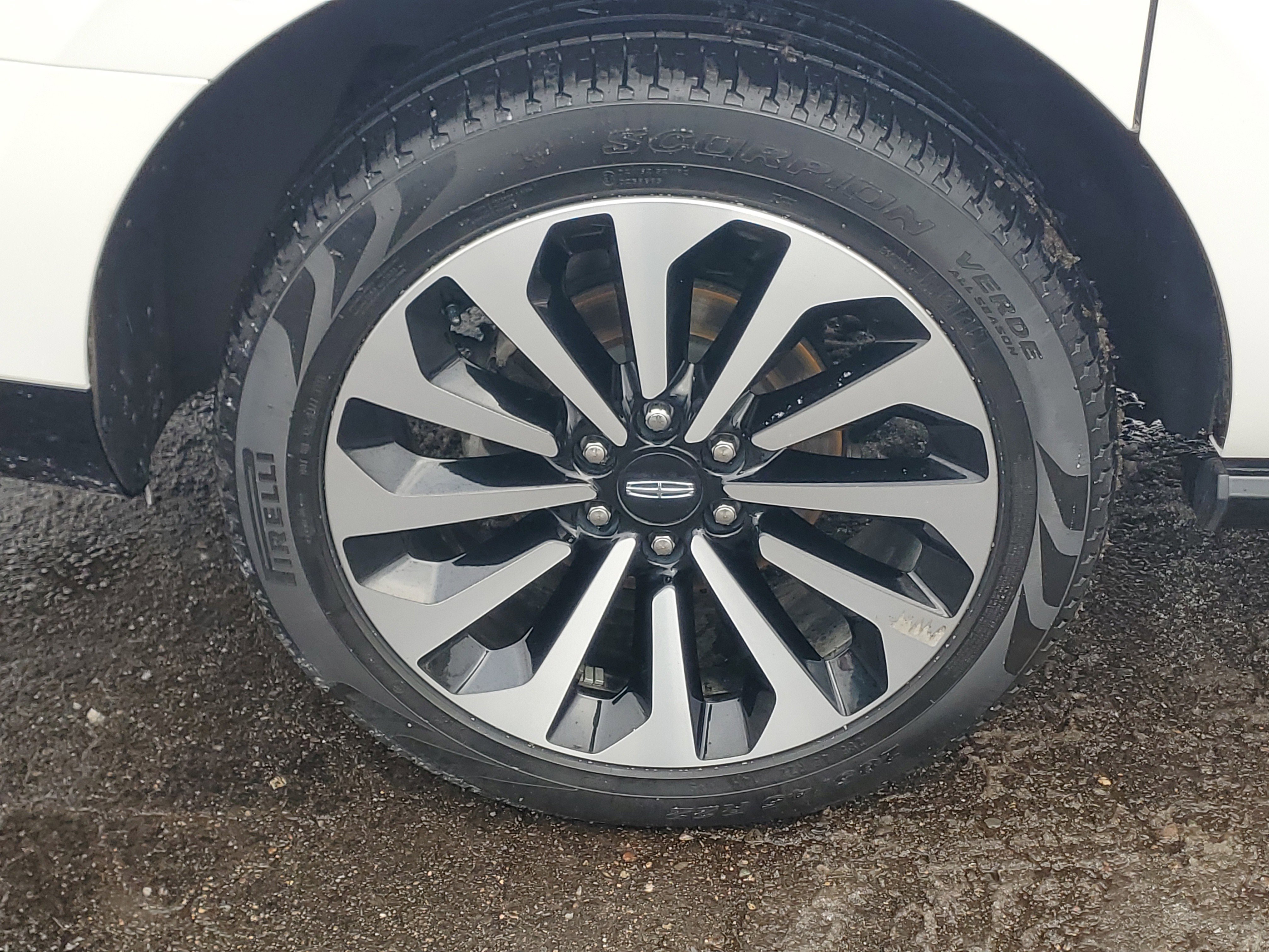 Certified 2024 Lincoln Navigator L Reserve image 7