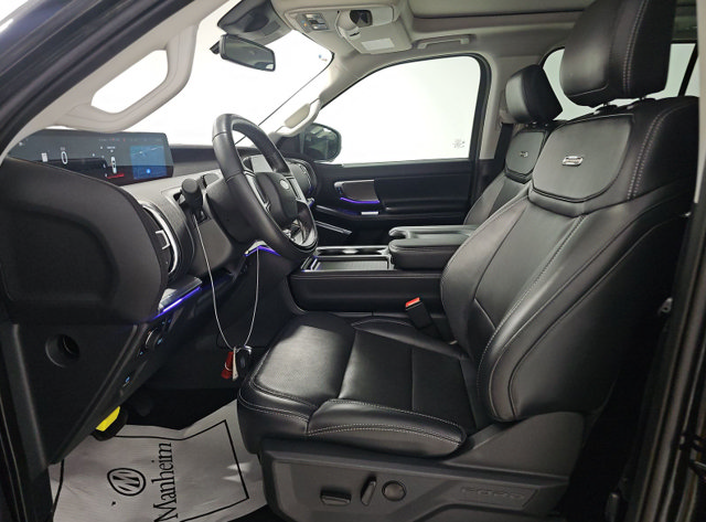Used 2025 Ford Expedition Platinum AWD/4WD image 8