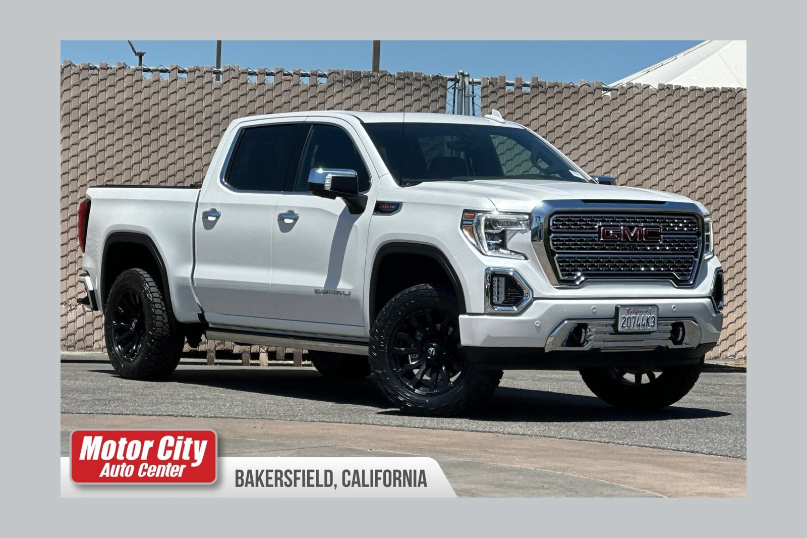 Used 2022 GMC Sierra 1500 Denali w/ Denali Reserve Package AWD/4WD image 1