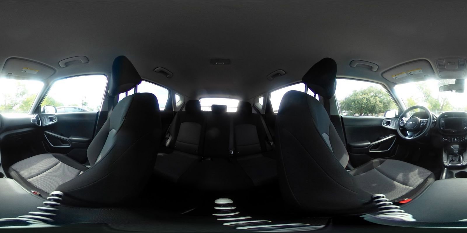 Used 2025 Kia Soul LX w/ LX Technology Package FWD image 40