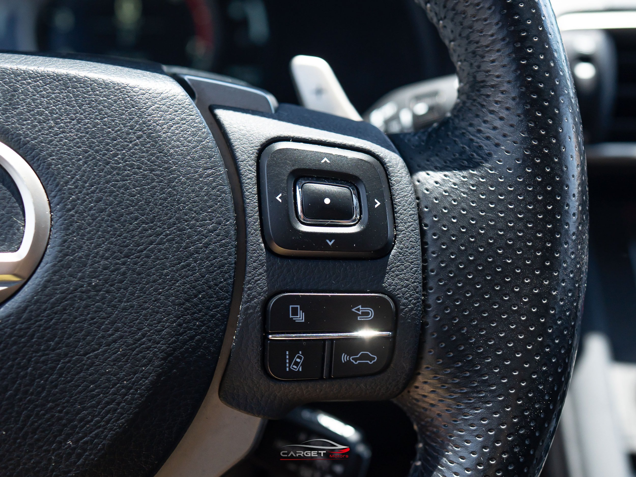 Used 2019 Lexus IS 300 F Sport w/ F Sport Package RWD image 23