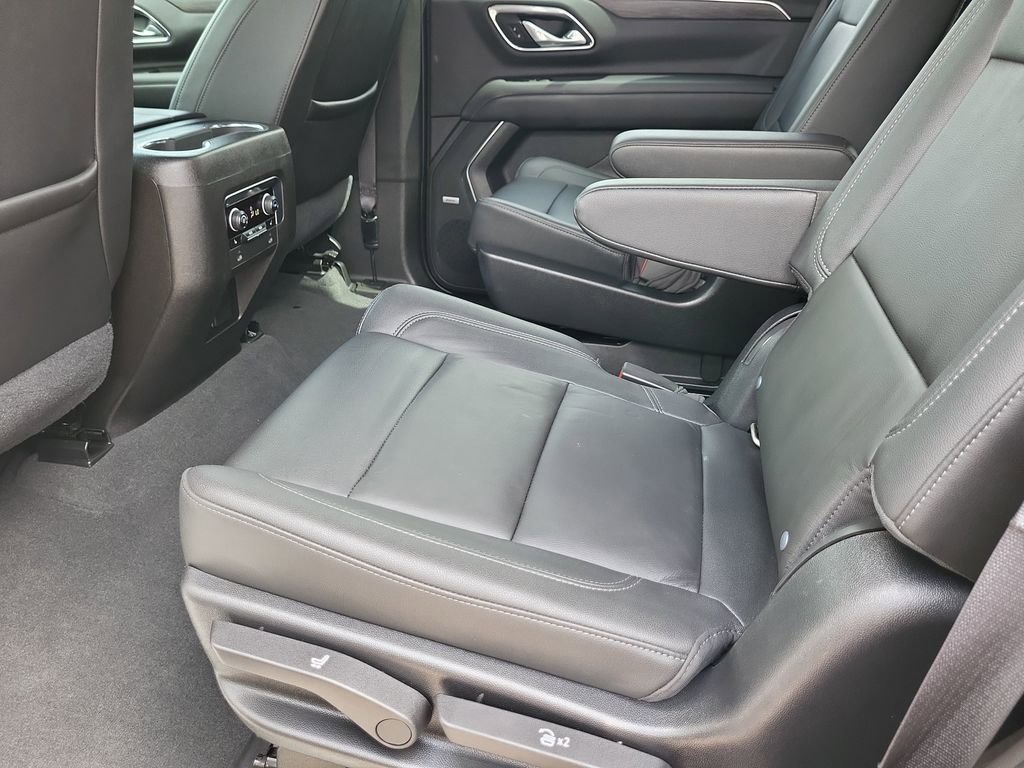 Used 2021 Chevrolet Tahoe Z71 w/ Luxury Package AWD/4WD image 12