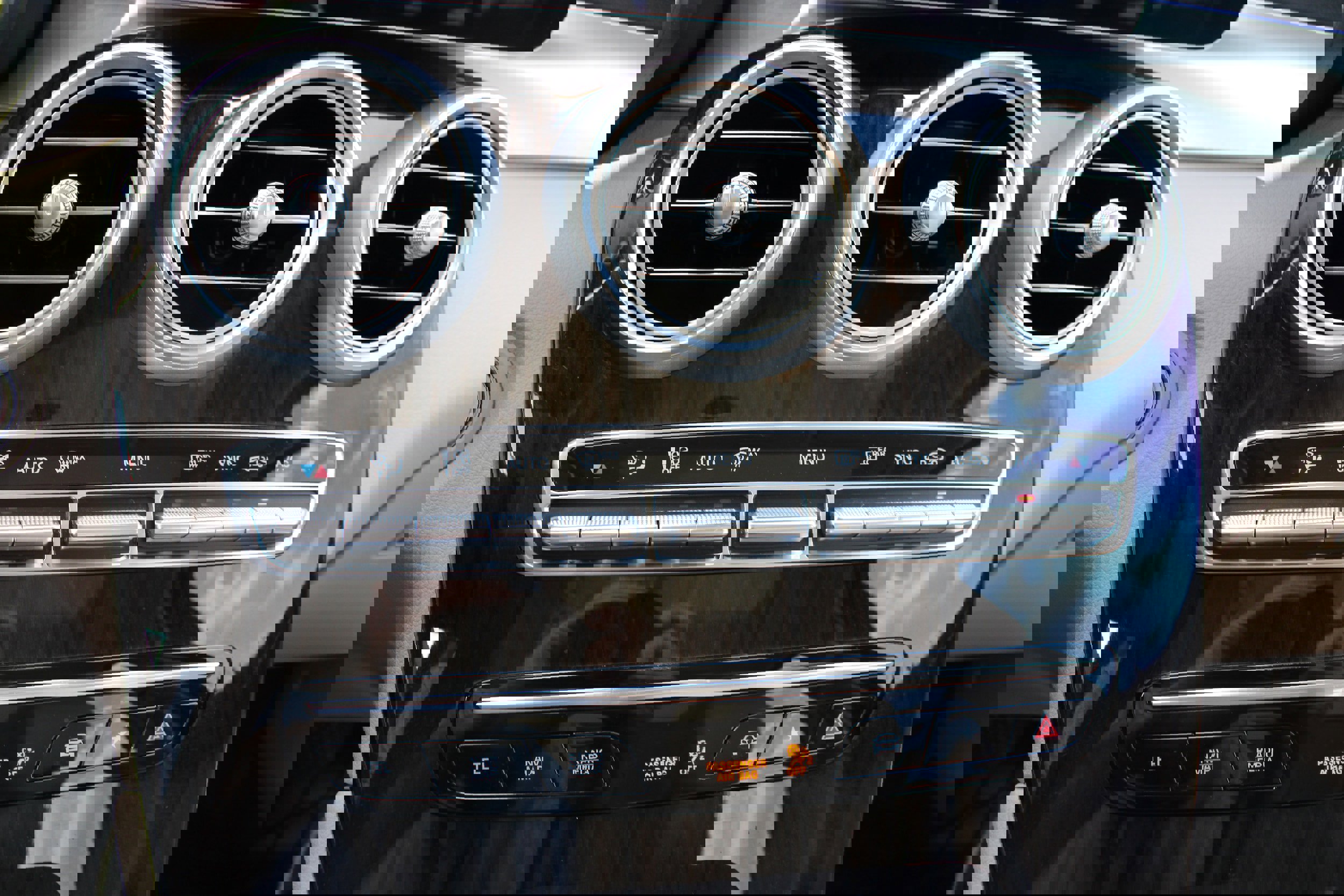 Used 2022 Mercedes-Benz GLC 300 image 30