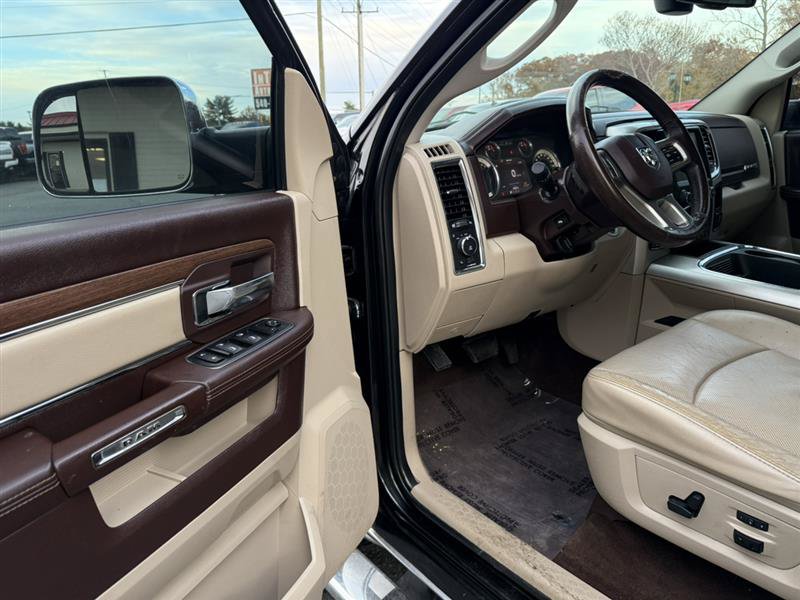 Used 2016 RAM 1500 Laramie w/ Convenience Group AWD/4WD image 27