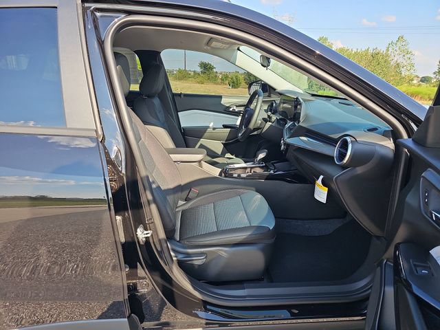 New 2026 Chevrolet Trax LT w/ Driver Confidence Package FWD image 27
