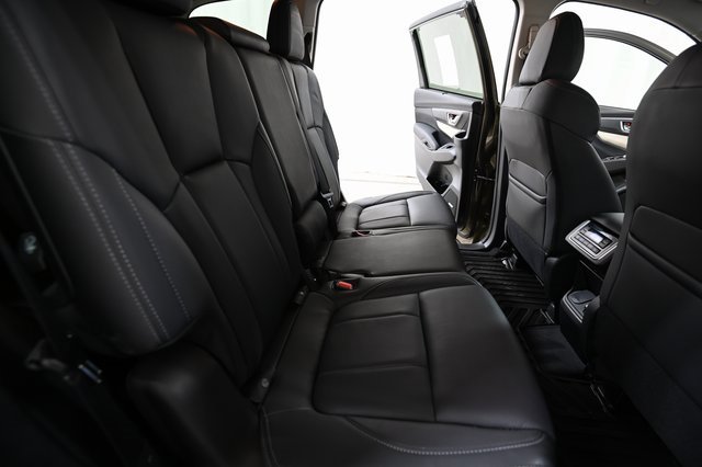 Used 2022 Subaru Ascent Limited w/ Technology Package image 30