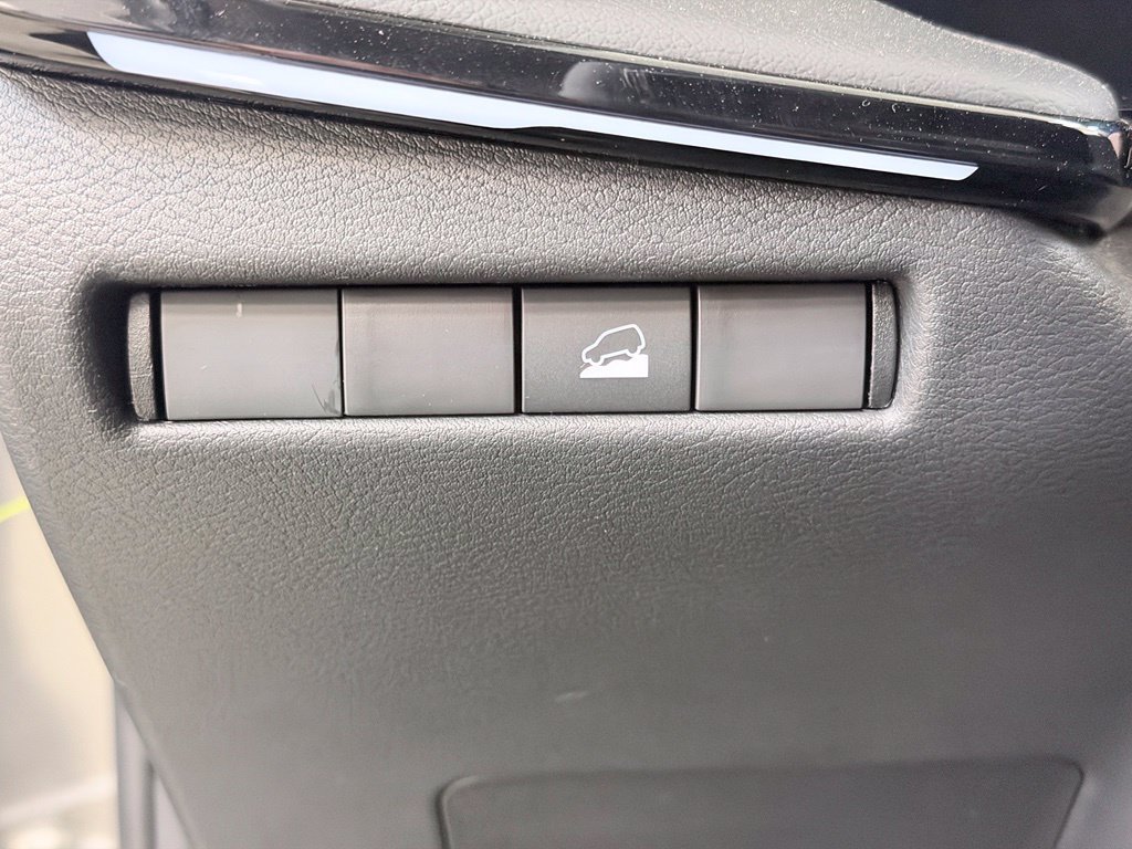 New 2027 Nissan Kicks SV w/ Rock Creek Edition AWD/4WD image 38