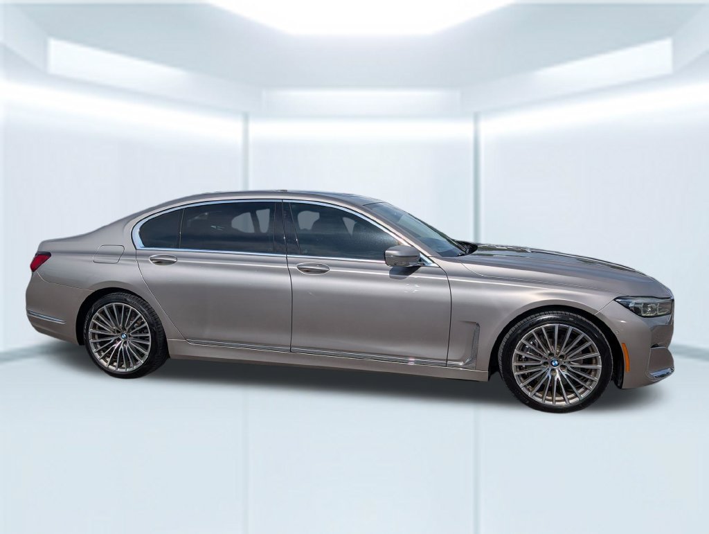 Used 2021 BMW 750i xDrive w/ Executive Package AWD/4WD image 6