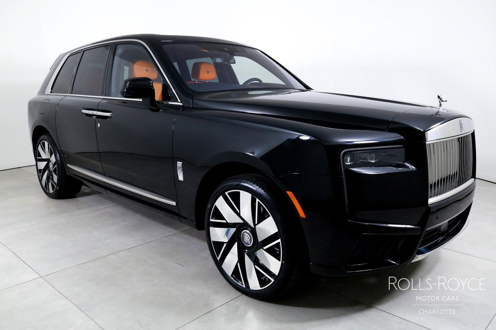 New 2026 Rolls-Royce Cullinan AWD/4WD image 6