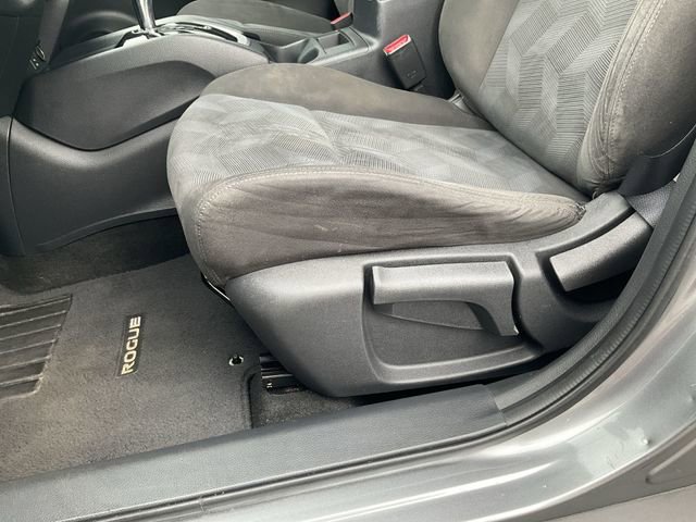Used 2016 Nissan Rogue S FWD image 25