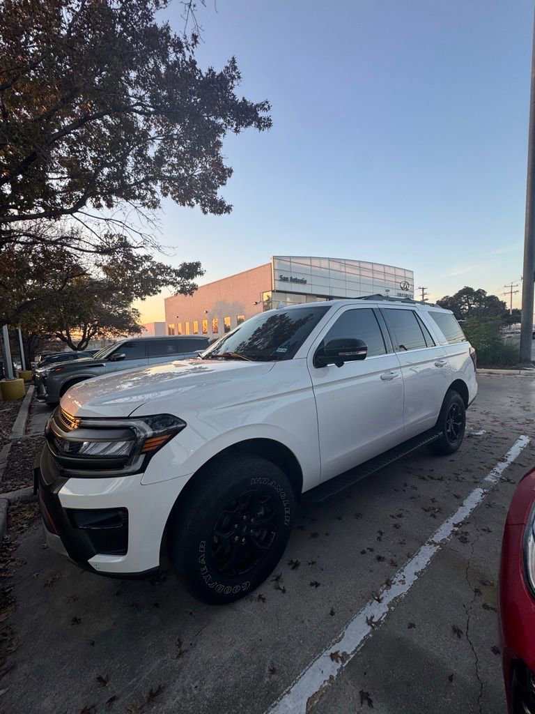 Used 2023 Ford Expedition Timberline video 3