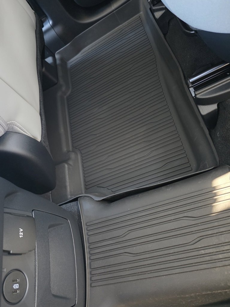 New 2025 Ford Explorer Active w/ Active Comfort Package image 19