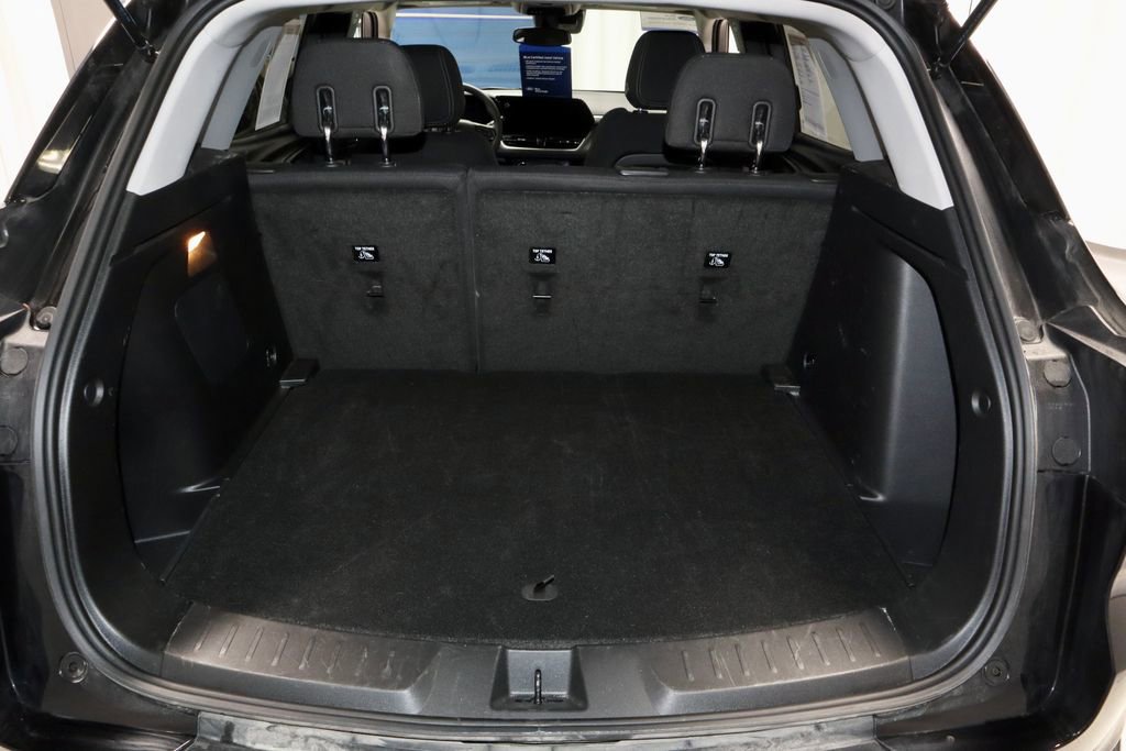 Used 2025 Chevrolet TrailBlazer LT AWD/4WD image 13
