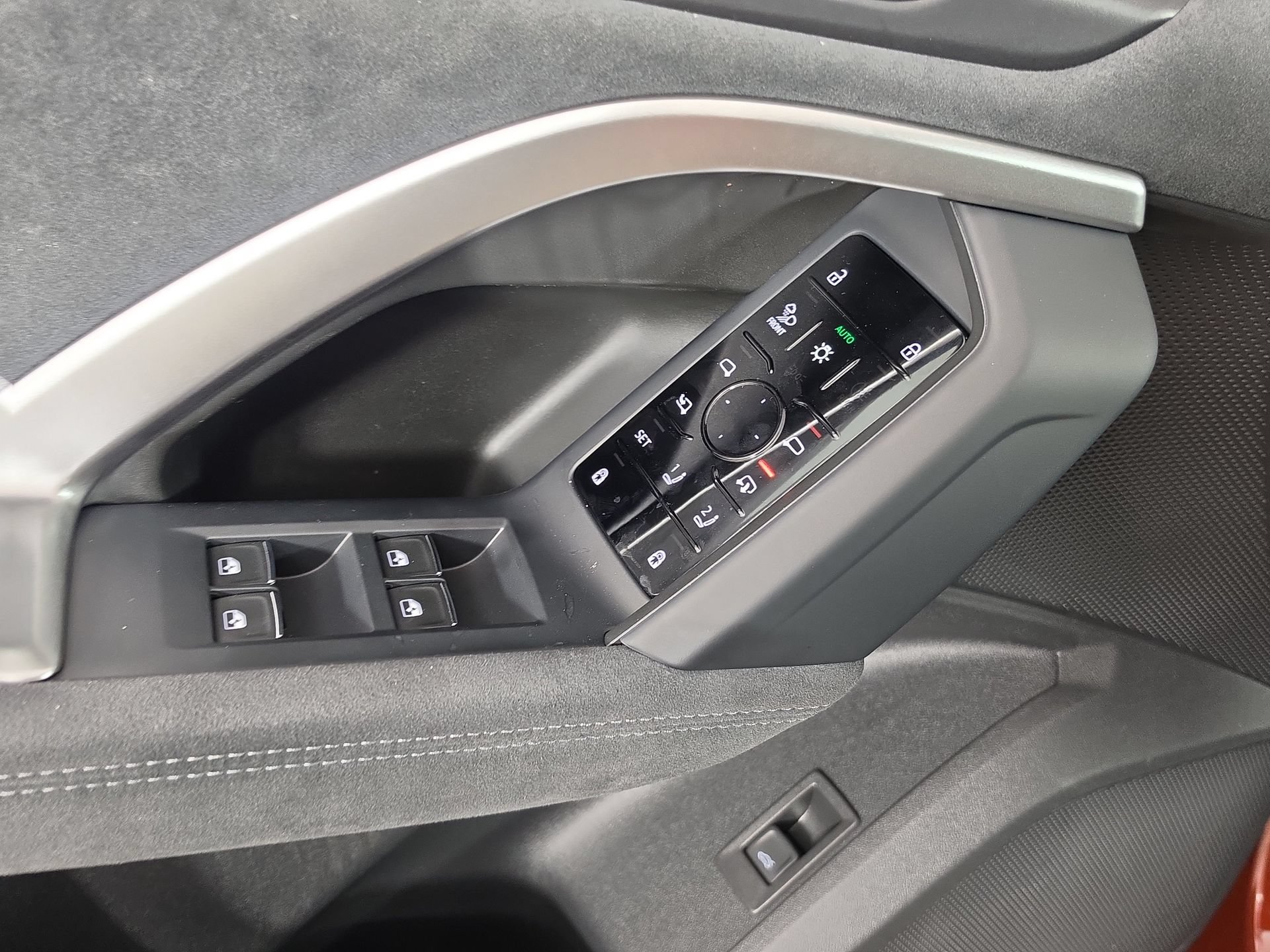 New 2026 Audi SQ5 Premium Plus AWD/4WD image 17