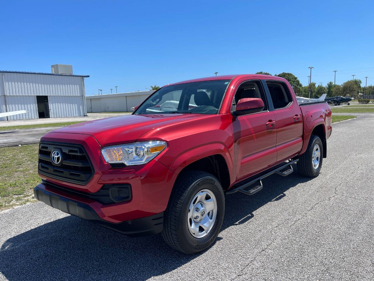 Used 2017 Toyota Tacoma SR RWD image 7