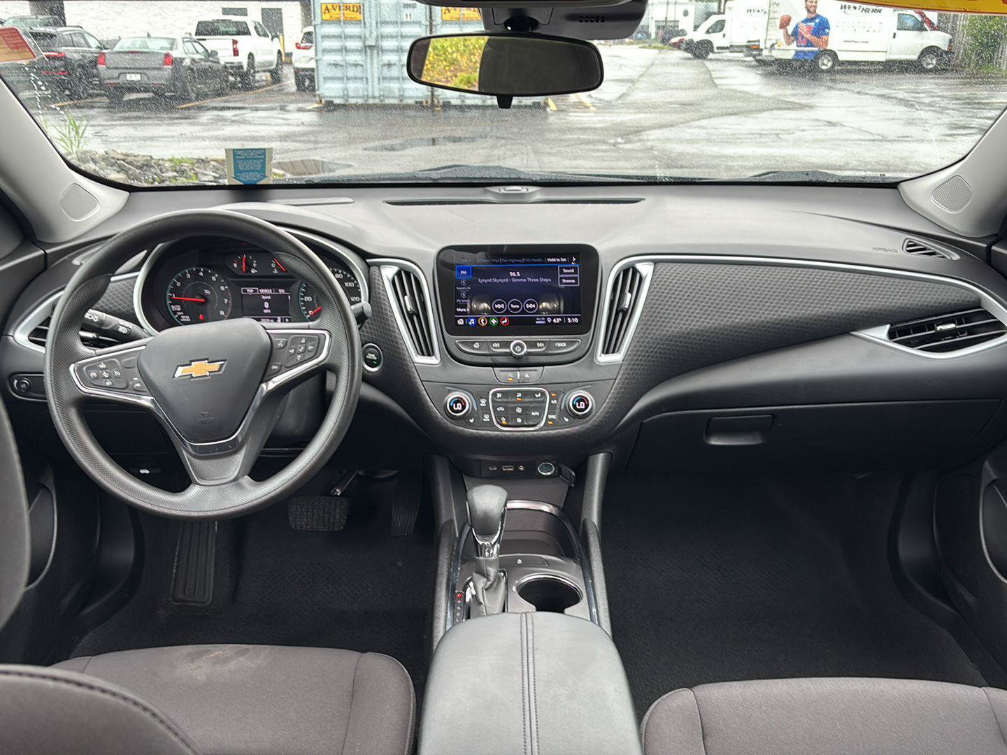 Used 2023 Chevrolet Malibu LT FWD image 11