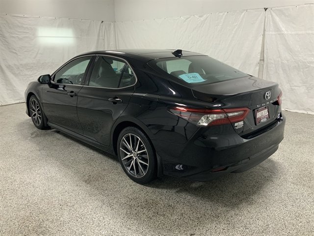 Used 2021 Toyota Camry XLE w/ Navigation Package AWD/4WD image 6