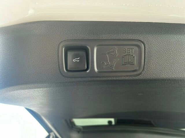 Used 2023 Lincoln Navigator L Black Label image 16