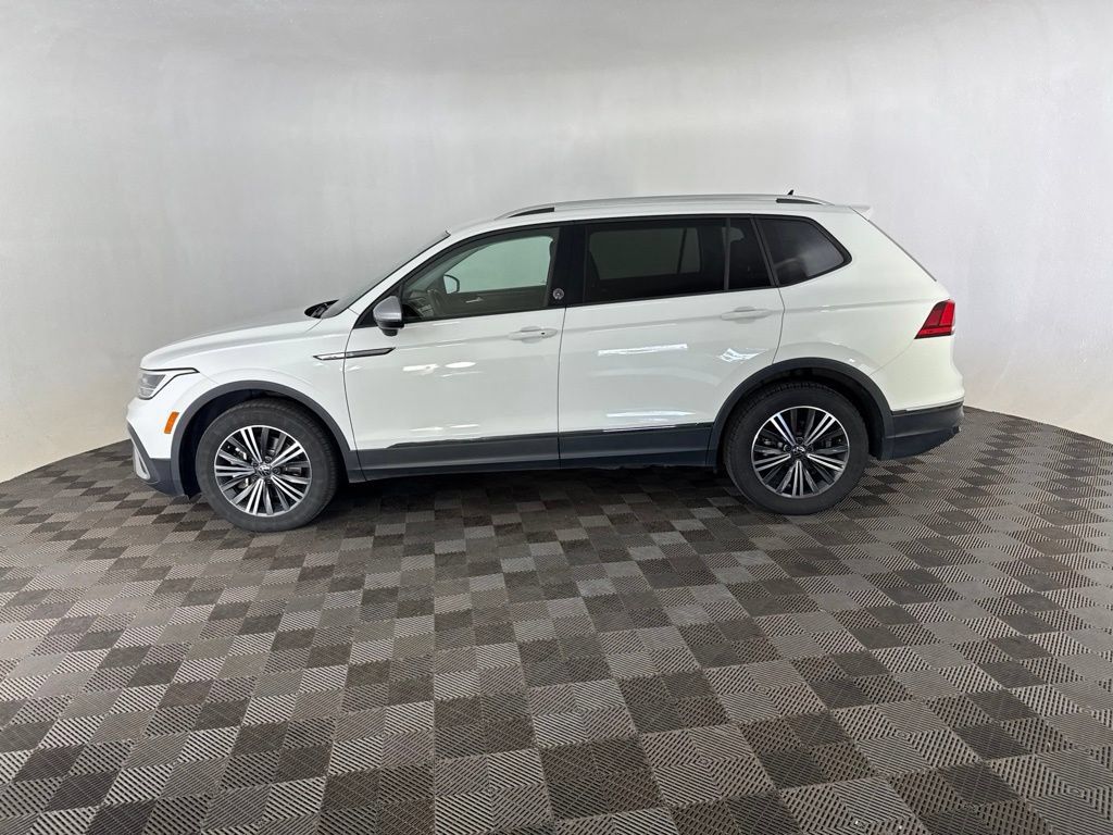Used 2024 Volkswagen Tiguan Wolfsburg Edition AWD/4WD image 9