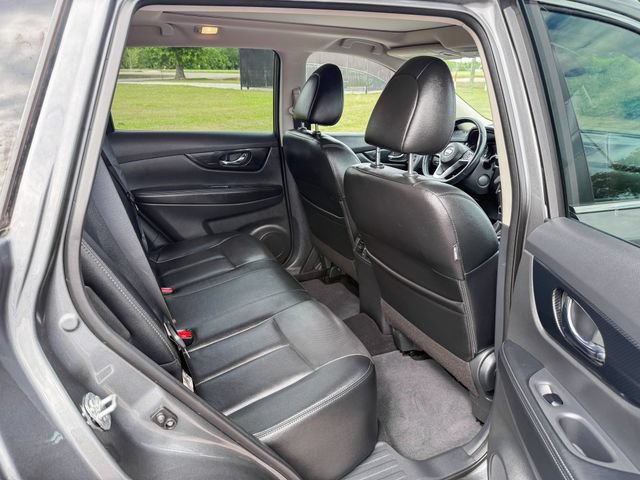 Used 2018 Nissan Rogue SL w/ Premium Package AWD/4WD image 24