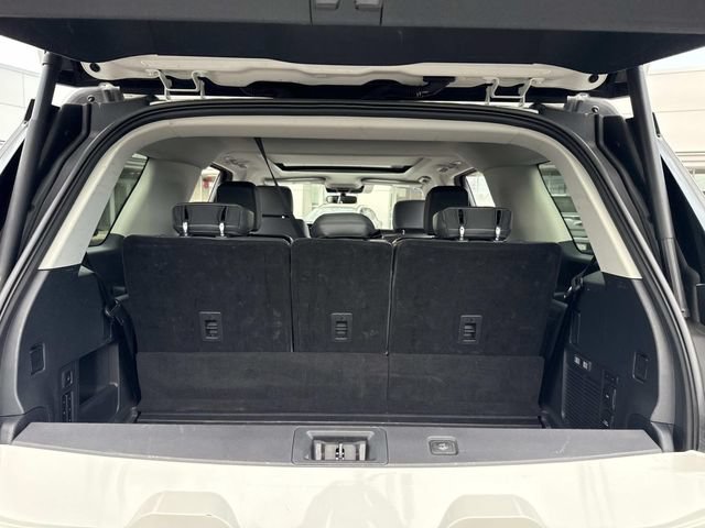 Used 2025 Ford Expedition Active AWD/4WD image 6