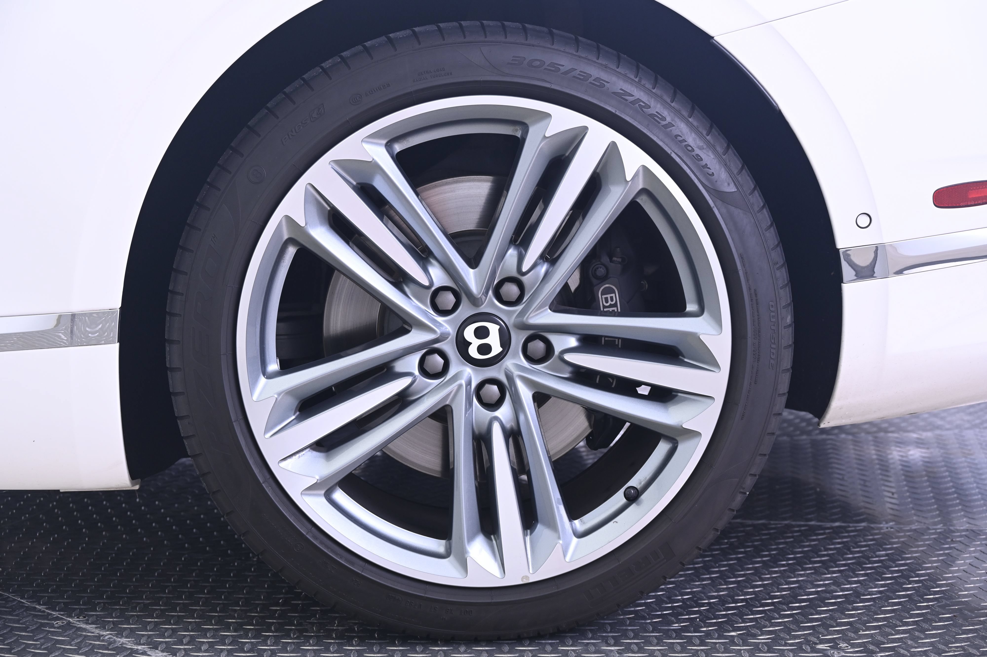 Used 2021 Bentley Continental GT AWD/4WD image 12