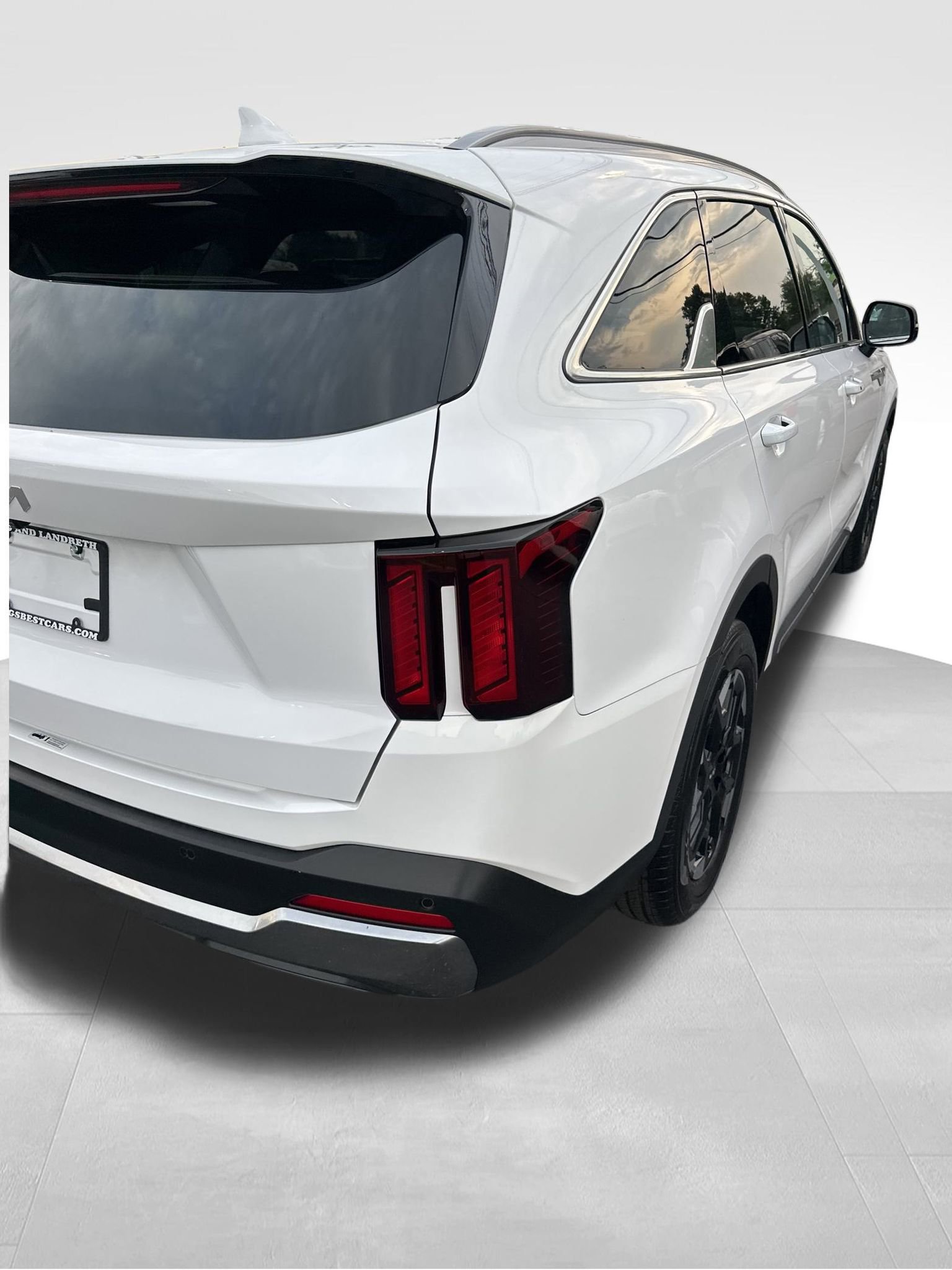 Used 2024 Kia Sorento S image 7