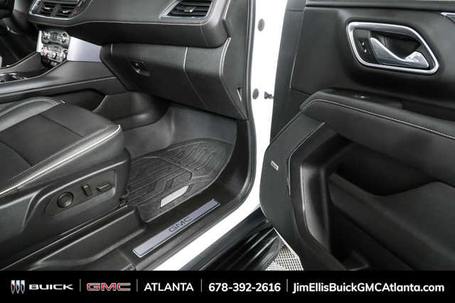 Used 2023 GMC Yukon SLT w/ SLT Premium Package image 25