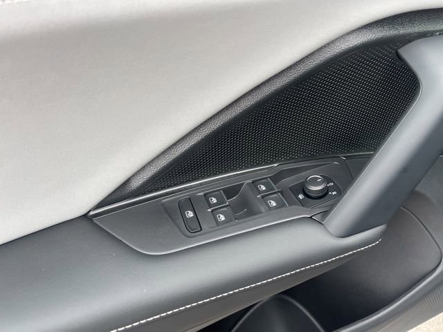 New 2026 Volkswagen Tiguan SE R-Line FWD image 7