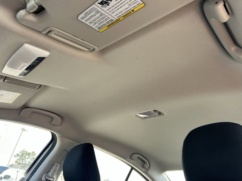 Used 2025 Nissan Versa SV w/ Trunk Package image 29