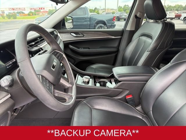 Used 2023 Jeep Grand Cherokee L Limited w/ Black Appearance Package RWD image 9