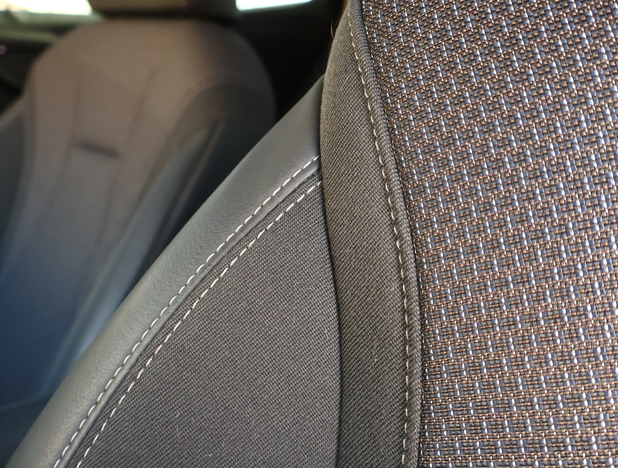 Used 2023 Buick Envision Preferred image 12