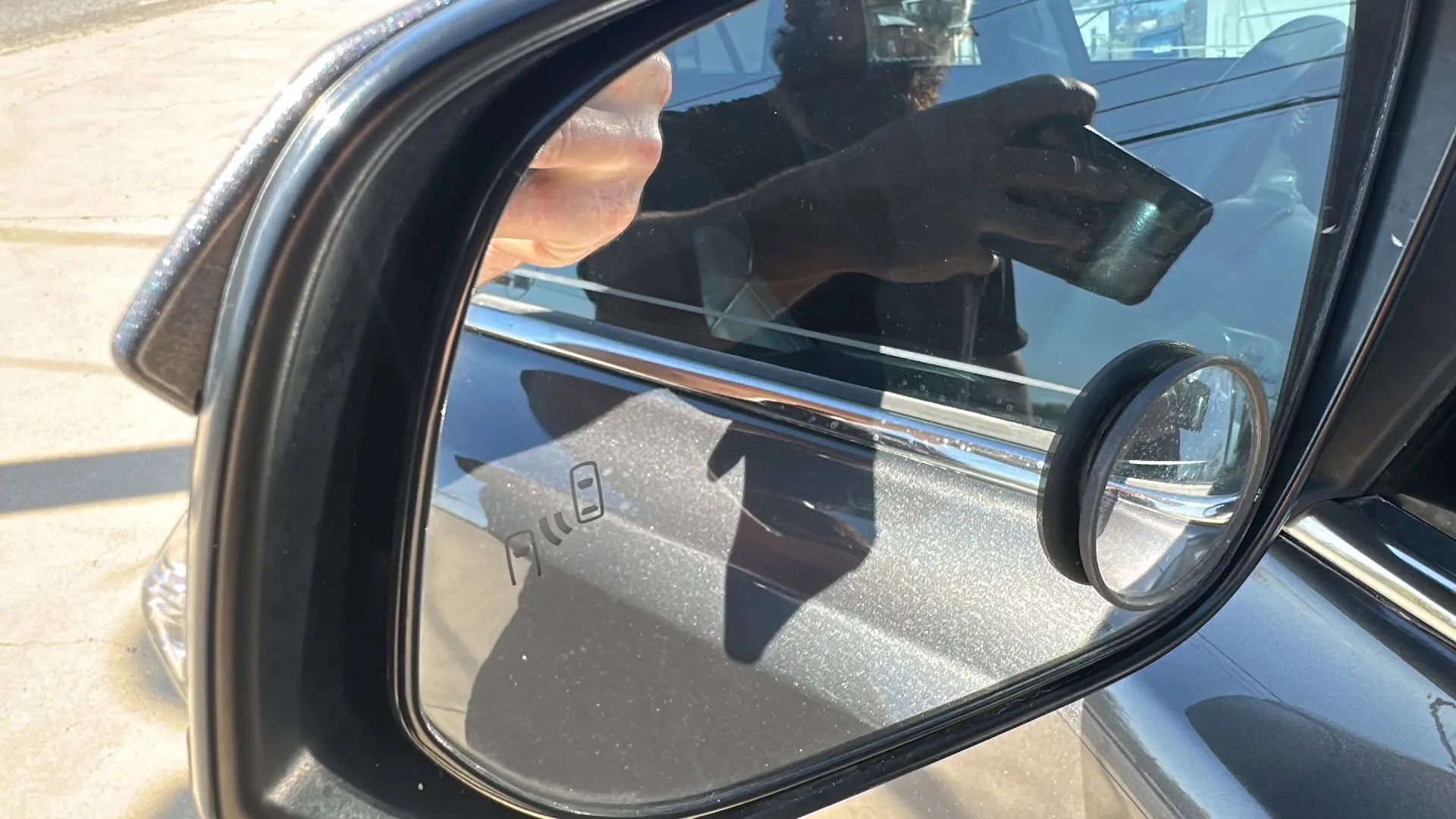 Used 2015 Toyota RAV4 Limited w/ Technology Package FWD image 13