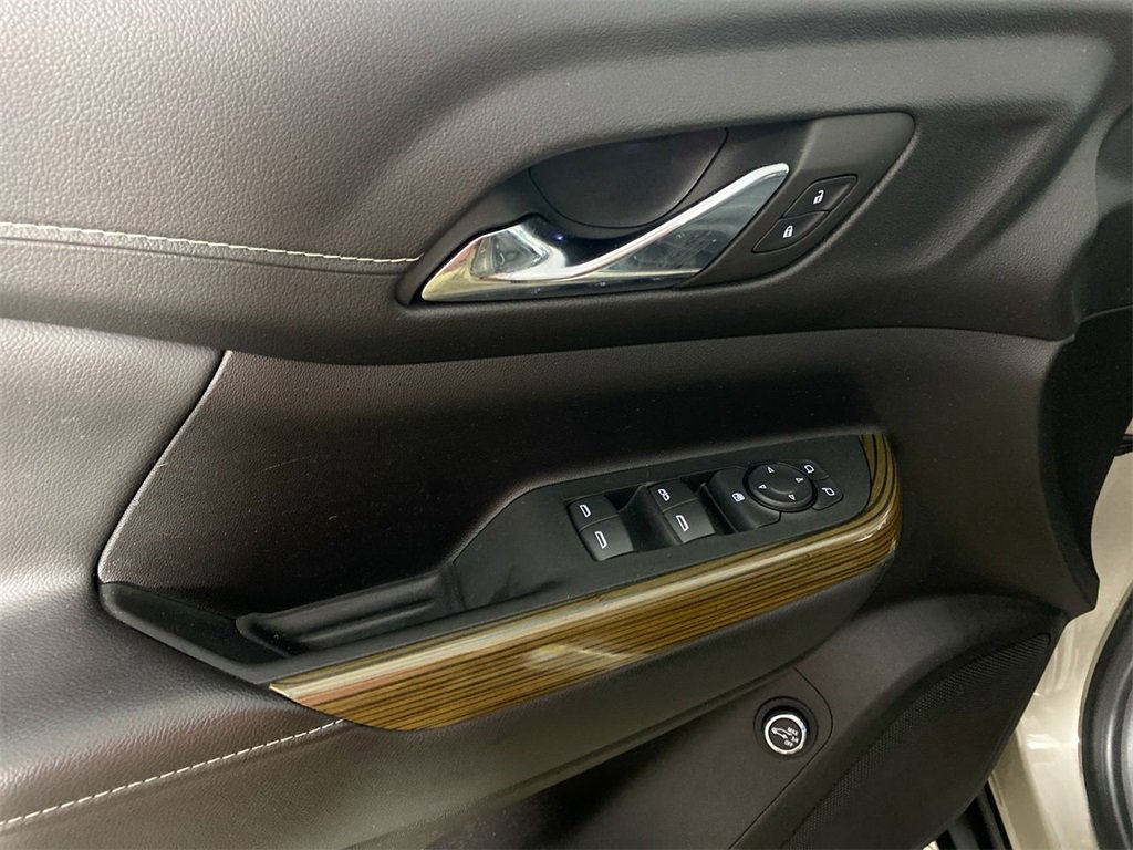 Certified 2023 GMC Acadia SLE w/ Driver Convenience Package image 13