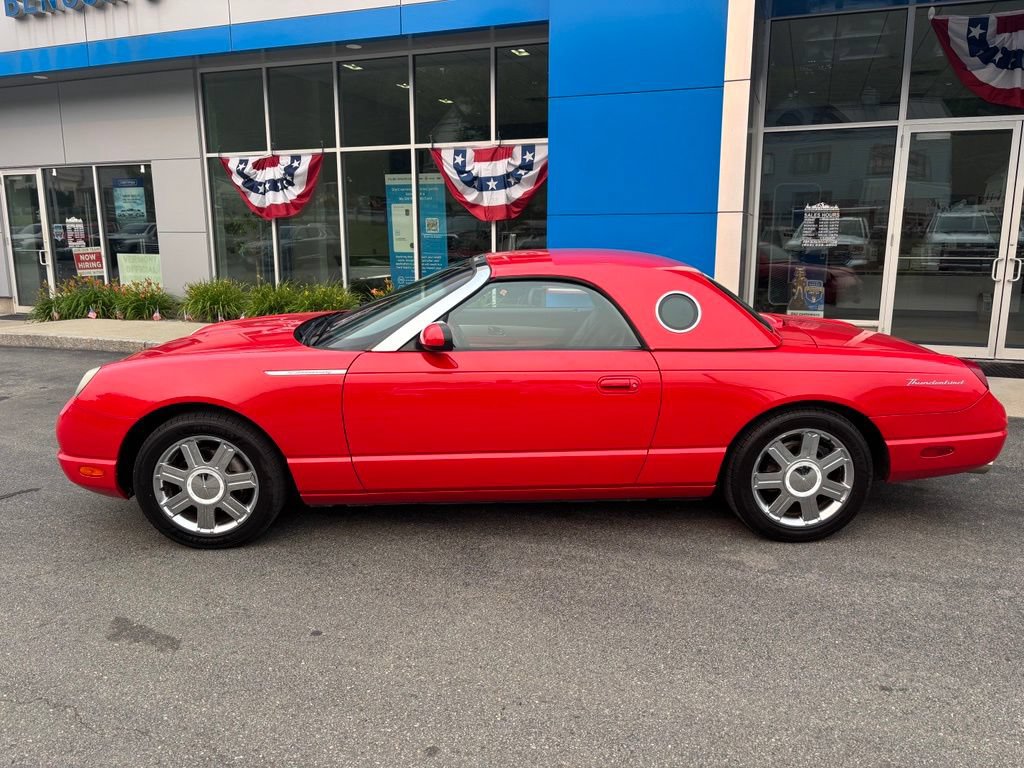 Used 2005 Ford Thunderbird RWD image 2