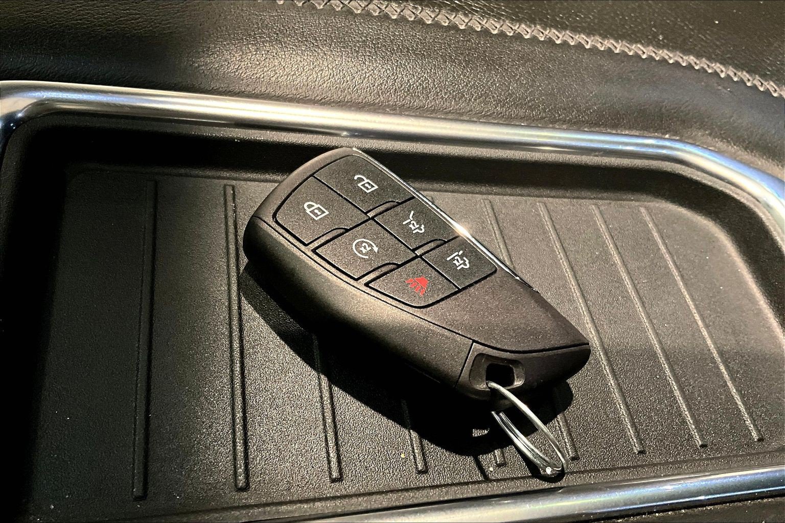 Used 2023 GMC Yukon XL Denali RWD image 34