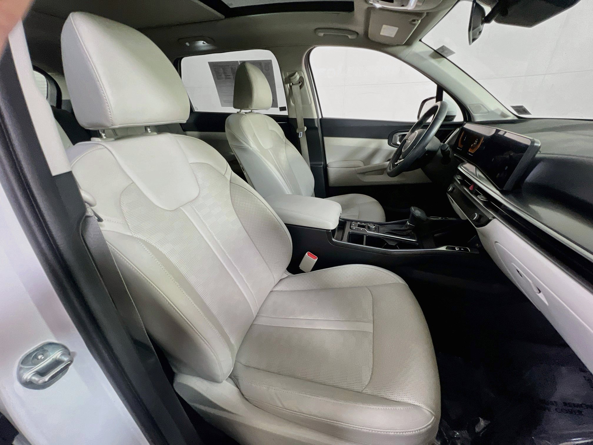 Used 2025 Kia Sorento EX w/ Panoramic Sunroof Package AWD/4WD image 29