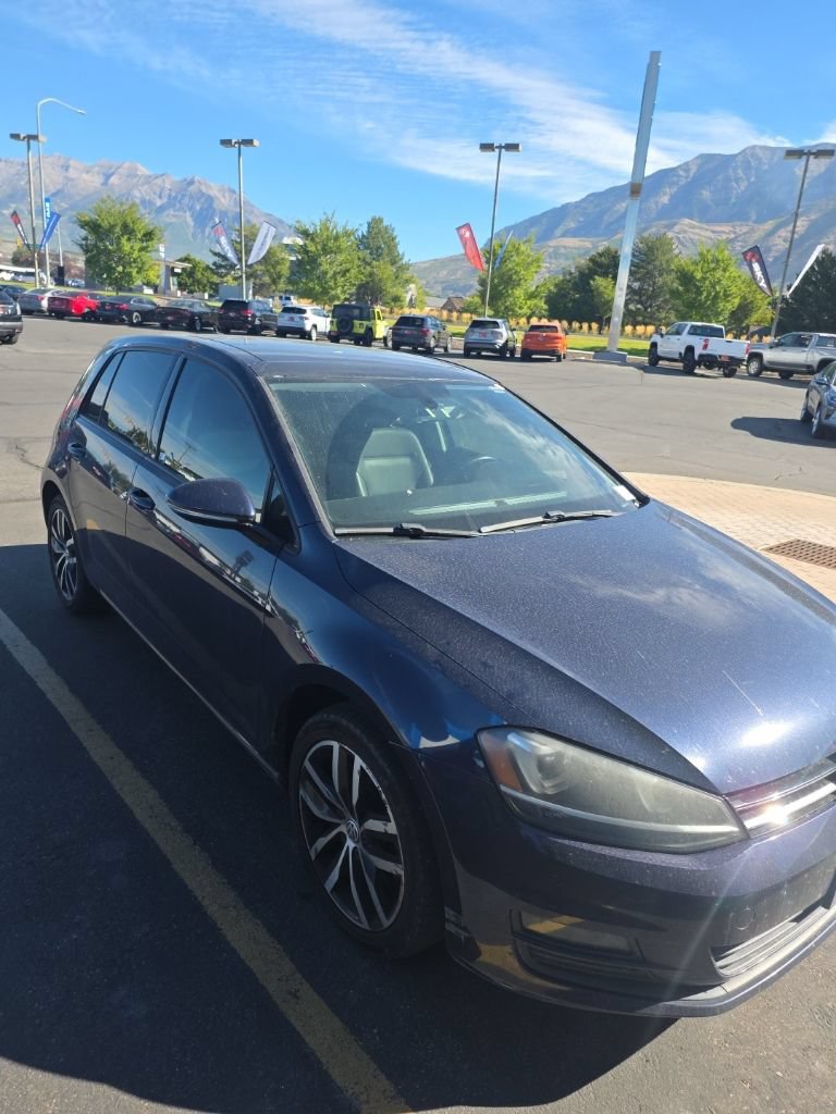 Used 2015 Volkswagen Golf 4-Door FWD image 5