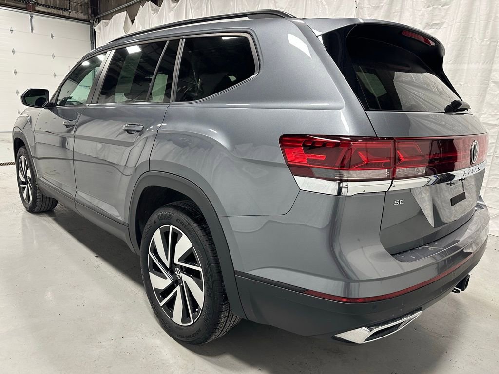 Used 2025 Volkswagen Atlas SE image 5