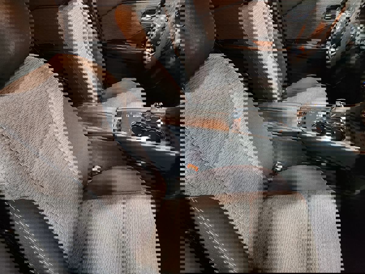 Used 2021 Nissan Rogue SV image 32