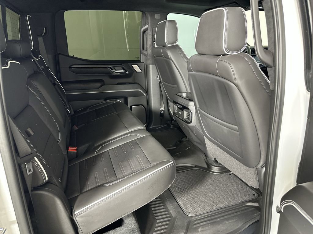 Used 2025 GMC Sierra 1500 AT4X image 28
