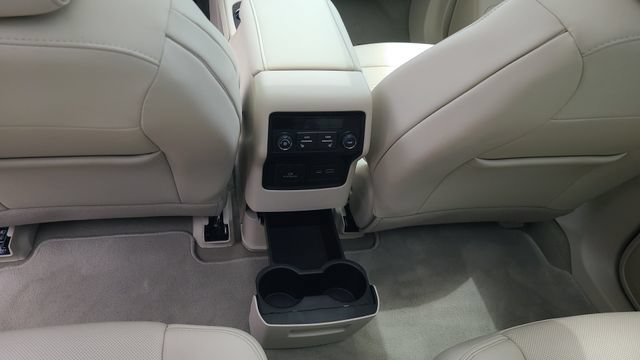 Used 2023 GMC Acadia Denali w/ Denali Ultimate Package AWD/4WD image 27