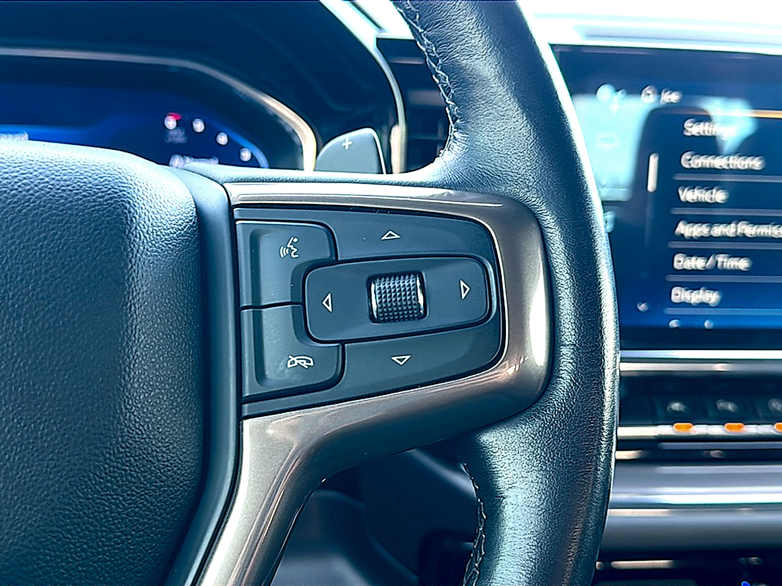 Used 2023 Chevrolet Silverado 1500 High Country w/ Technology Package image 27